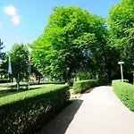 מלון Parkhotel Klueschenberg