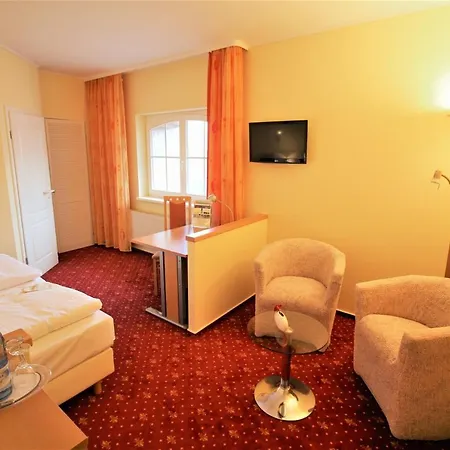 Parkhotel Klueschenberg فندق بلاو ام سي