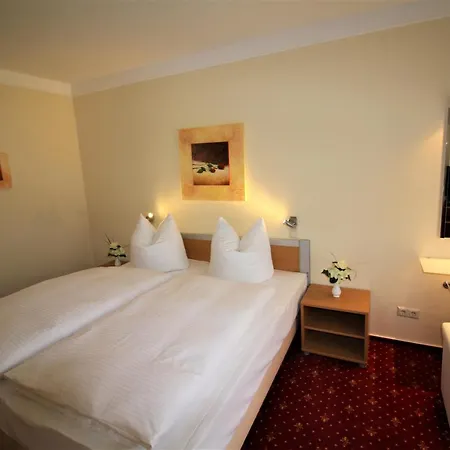 Parkhotel Klueschenberg Szálloda 4*
