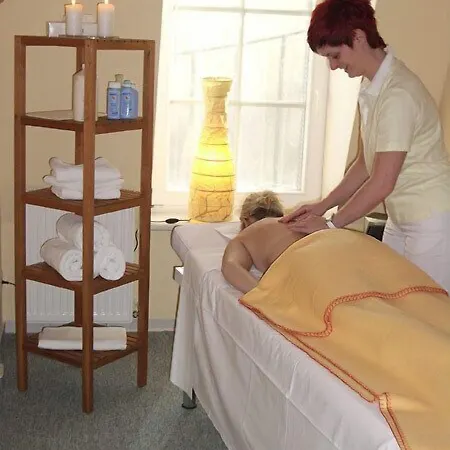 فندق Parkhotel Klueschenberg 4*