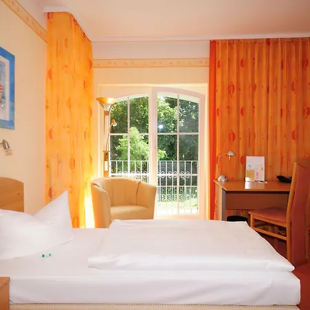 Parkhotel Klueschenberg 4* Plau am See